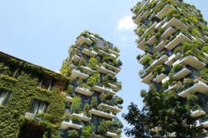 Groene balkons werken verkoelend en zijn goed voor de biodiversiteit